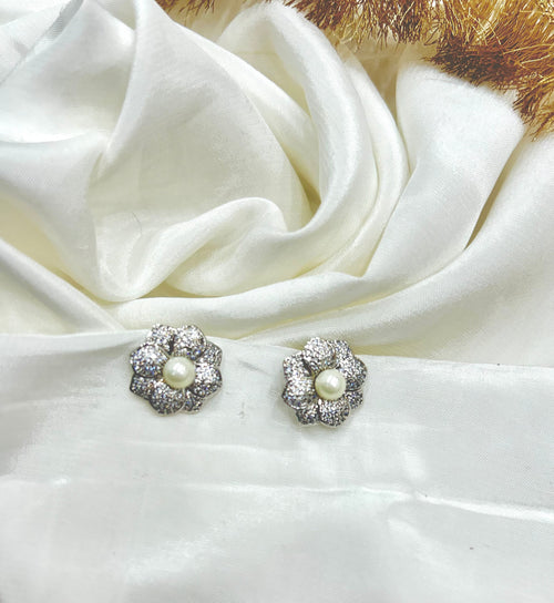 Crystal Flower Pearl Earings