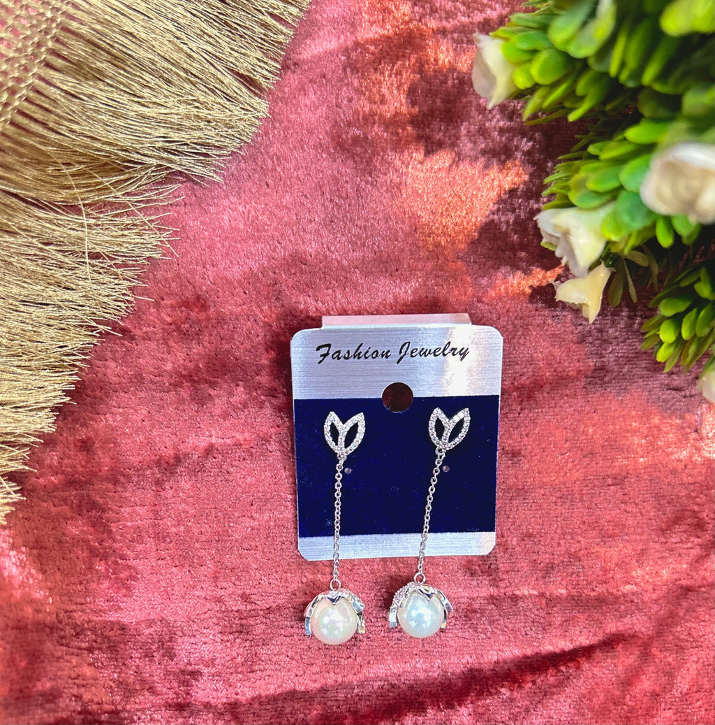 Silver Pearl Earings