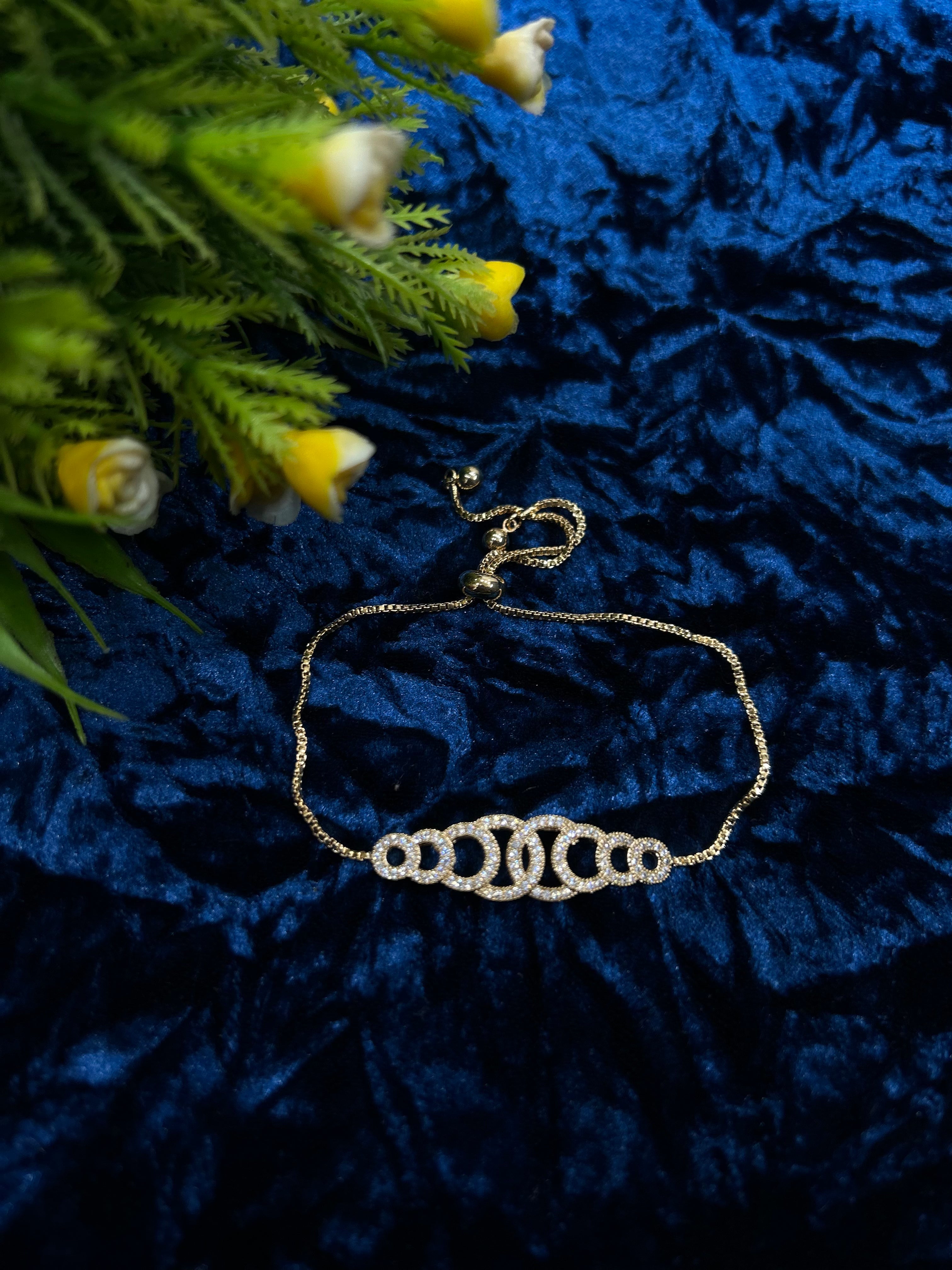 Golden Circle Sparkle Bracelet (Adjustable size)