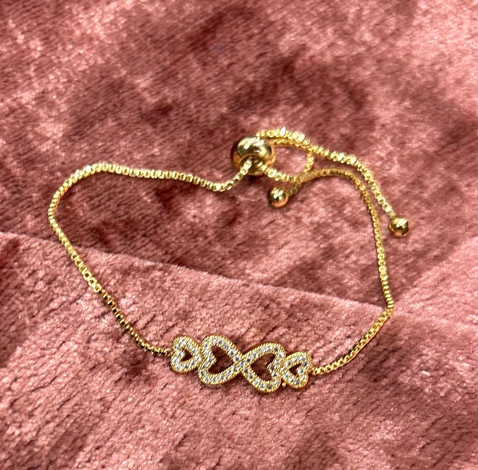 Elegant love Bracelet (adjustable size)