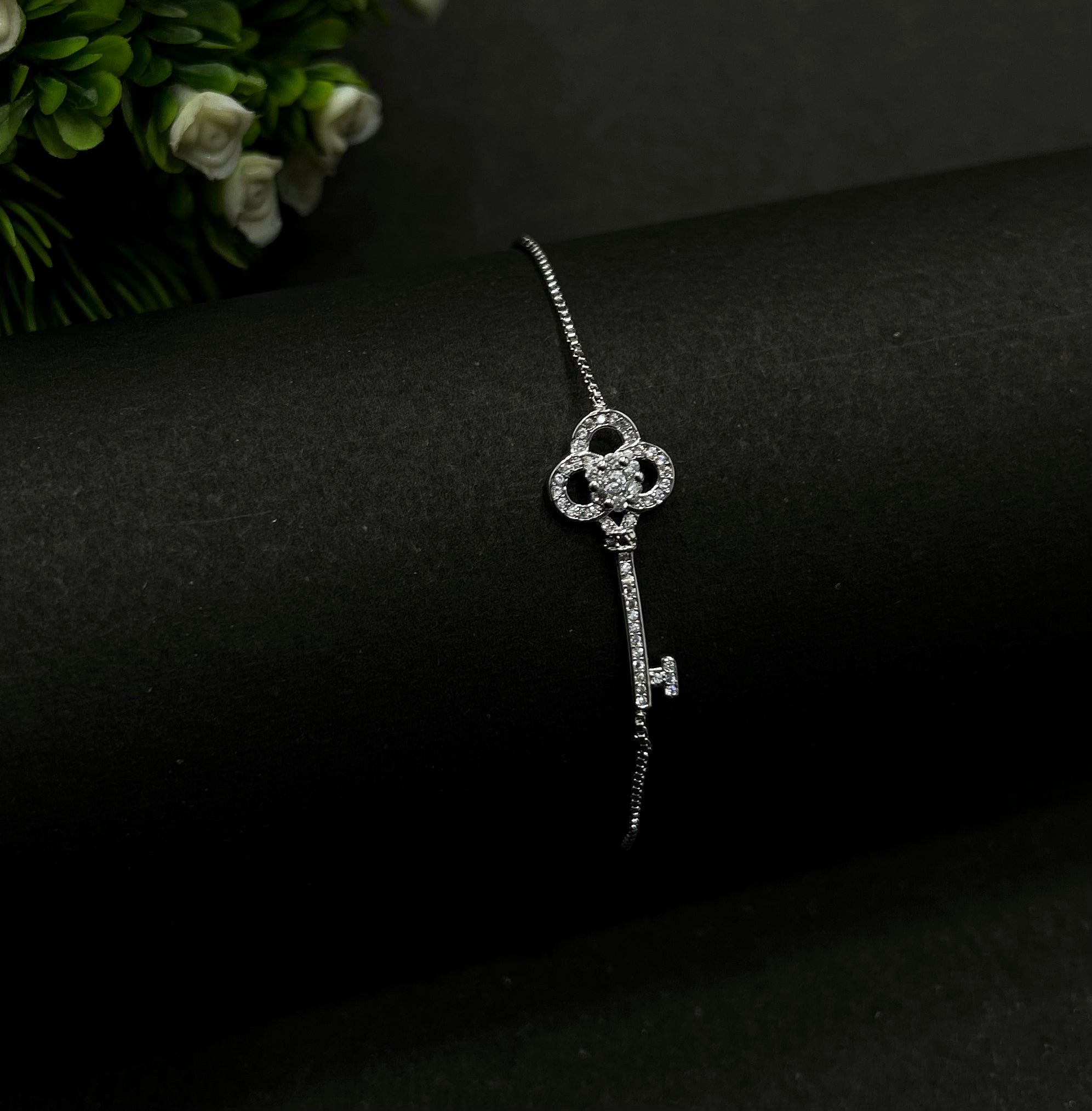 Crystal Key Charm Bracelet (Adjustable Size)