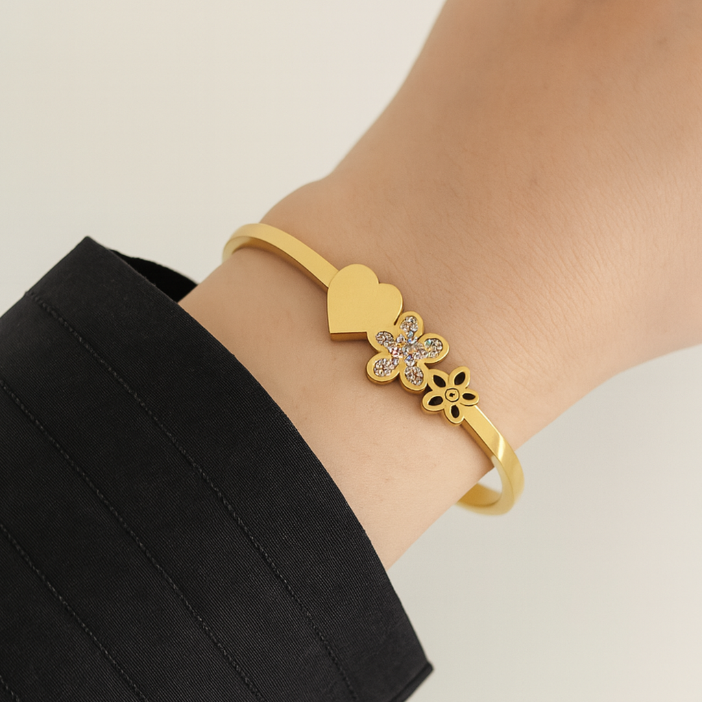 Gold Heart & Flower Bracelet