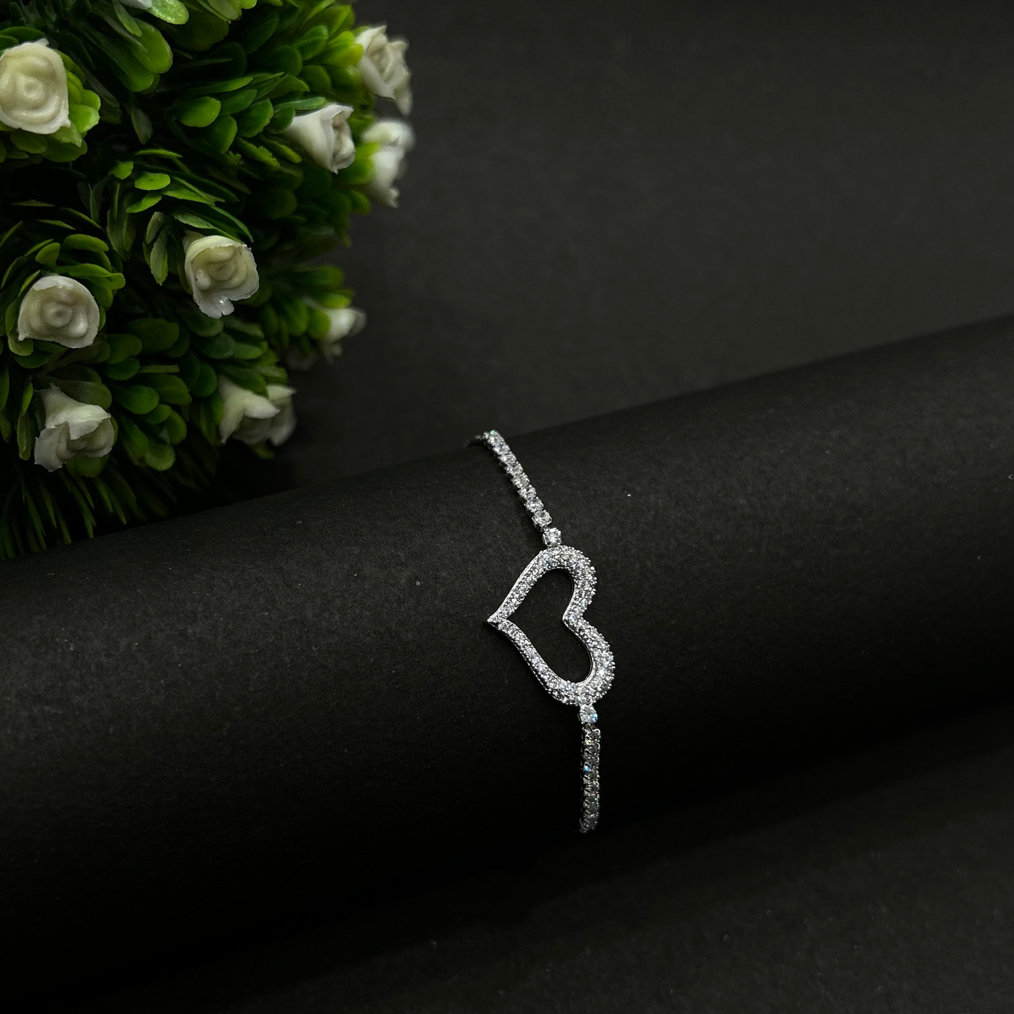 Open Heart Sparkle Bracelet (Adjustable size)