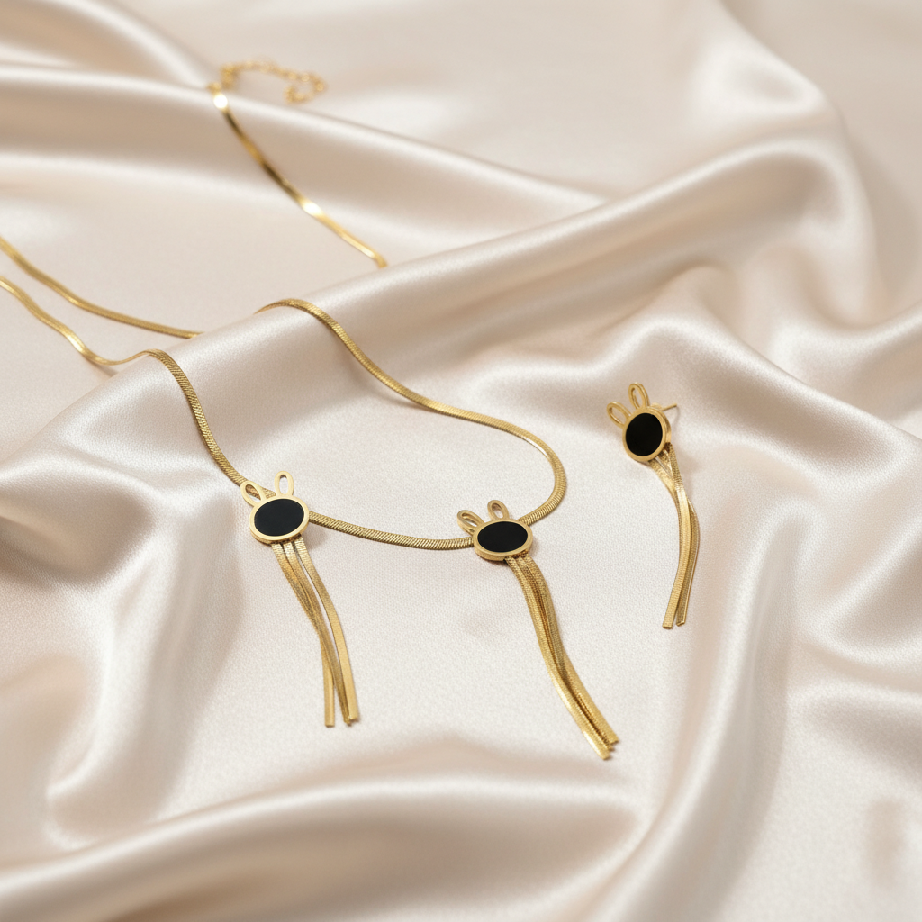 Black Rabbit Gold Jewellery Set